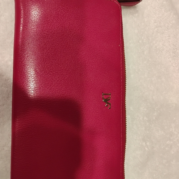 Diane Von Furstenberg Wallet. - Picture 8 of 10